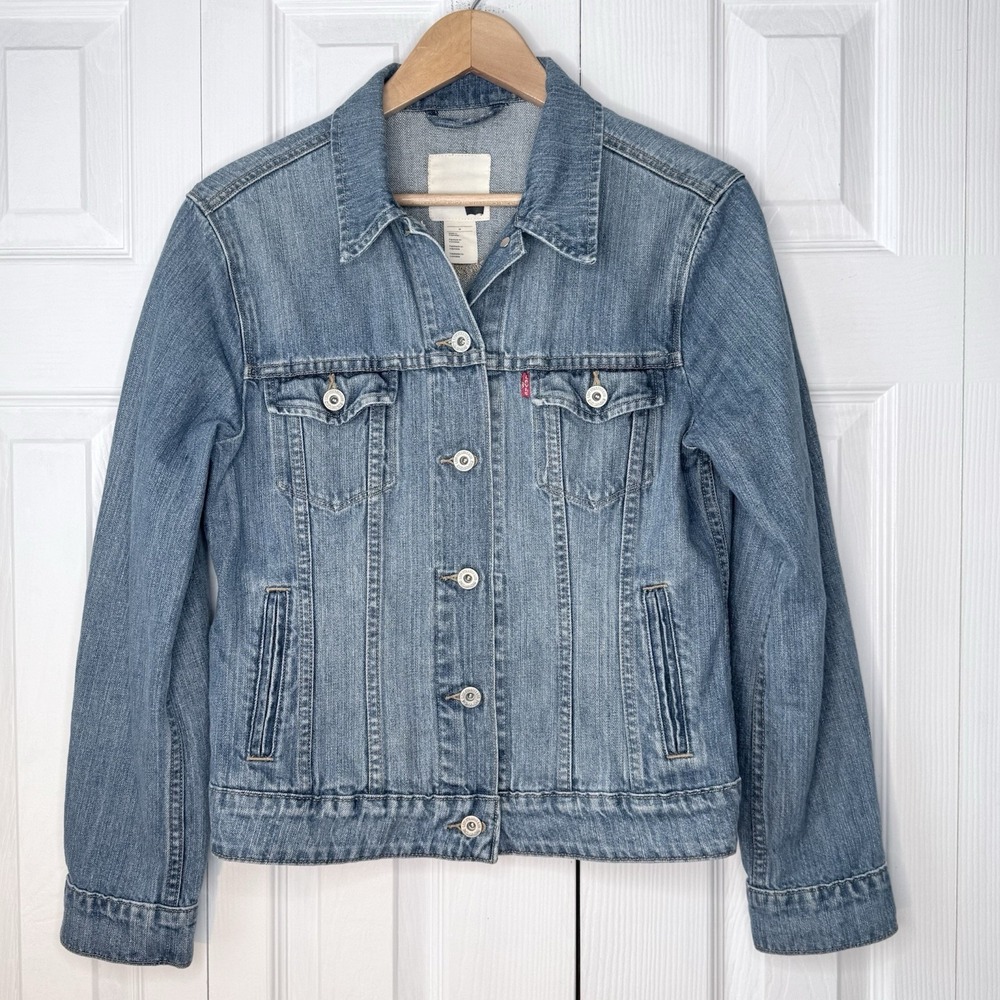 Levi's Women's Original Trucker Jacket Light Wash Denim Blue Medium